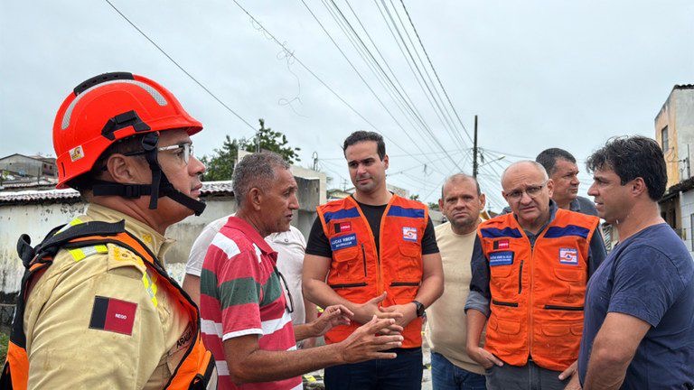  Governador Lucas Ribeiro mobiliza força-tarefa diante das fortes chuvas e anuncia decreto de calamidade pública na Paraíba
