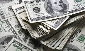  Dólar se aproxima dos R$4,90 e em queda livre chega a patamares de 27 meses atrás; Entenda