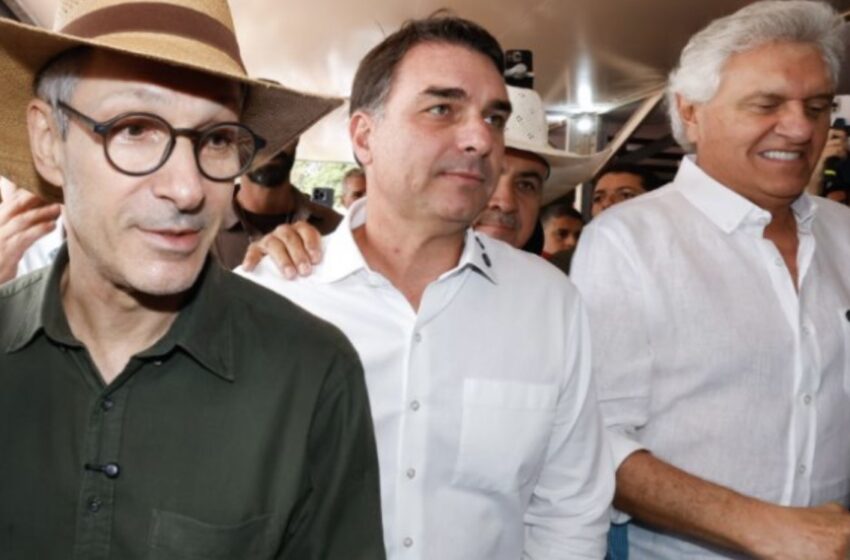 Caiado diz que Flávio Bolsonaro “perdeu a chance” de vencer Lula e se coloca como alternativa da direita