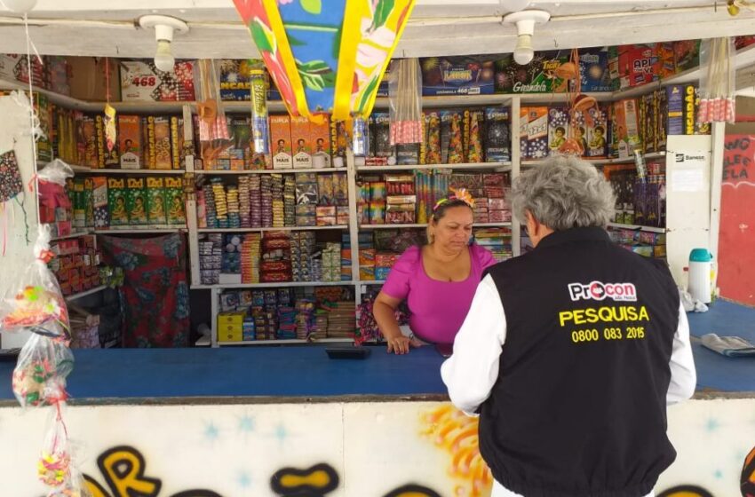  Procon-JP alerta comerciantes e consumidores para lei estadual que proíbe fogos de artifício com estampidos
