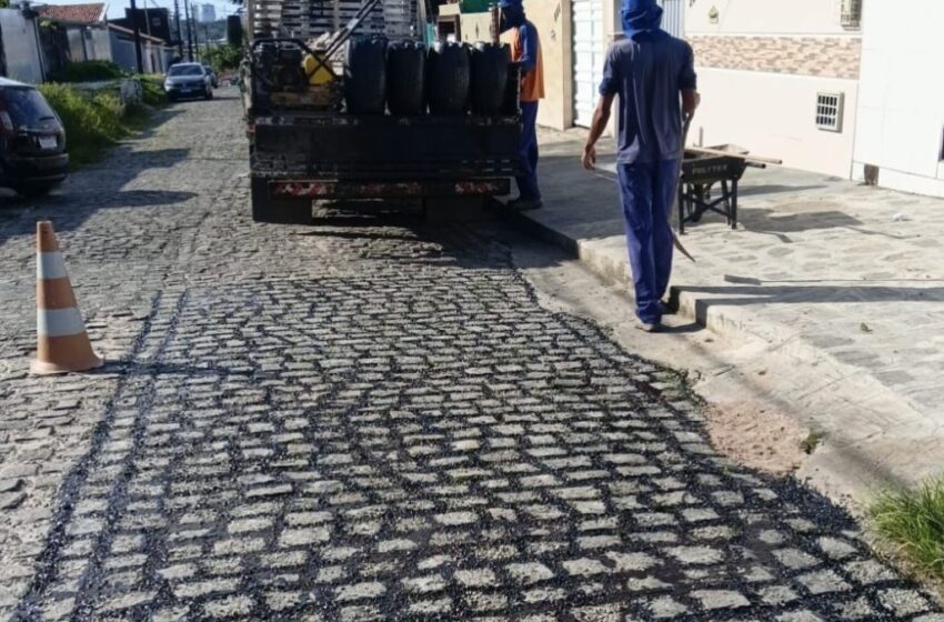  Seinfra realiza serviços de tapa-buraco, drenagem e iluminação em 34 bairros de João Pessoa nesta terça-feira (02)