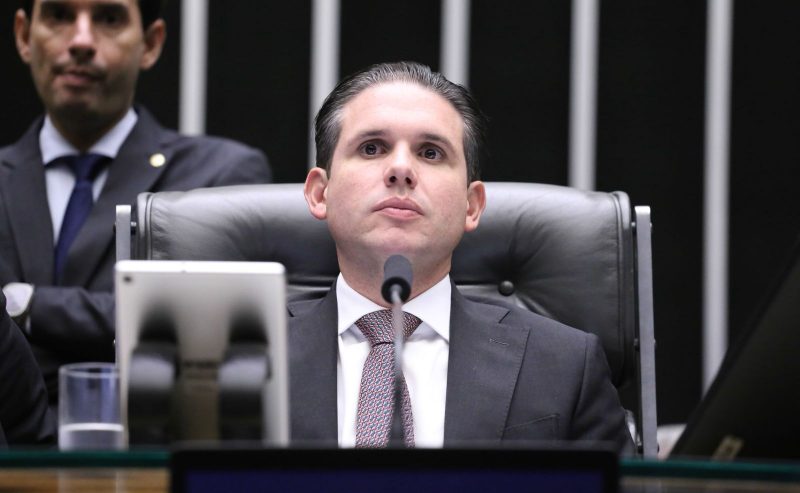  Hugo Motta: “Uma economia forte também depende de trabalhadores saudáveis, motivados e com qualidade de vida.”