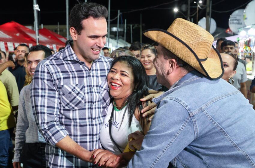  Governador Lucas Ribeiro participa da abertura do São João de Patos e acompanha estrutura de saúde e segurança da festa