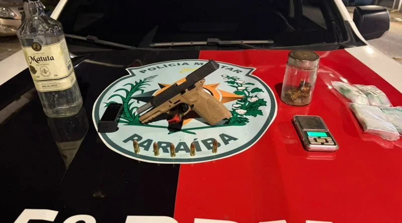  Polícia Militar apreende arma, drogas e munições durante operação em Mangabeira VIII