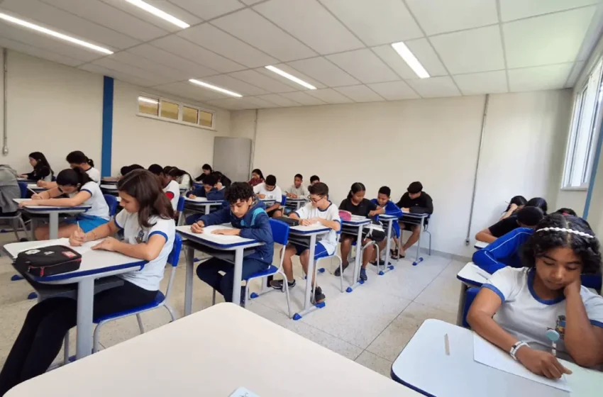  Ensino médio da rede pública reduz reprovação e abandono escolar, revela Censo Escolar 2025