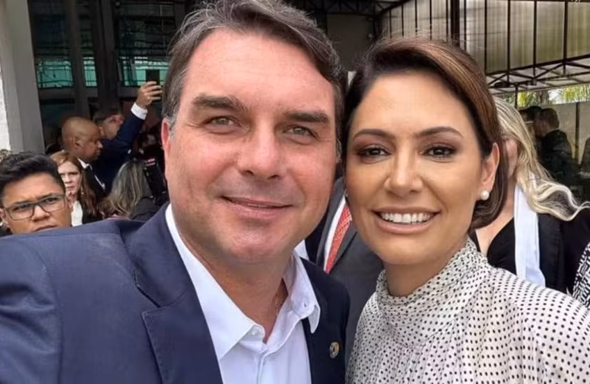  Flávio Bolsonaro publica novo vídeo, reforça pedido de desculpas a Michelle e prega união da direita