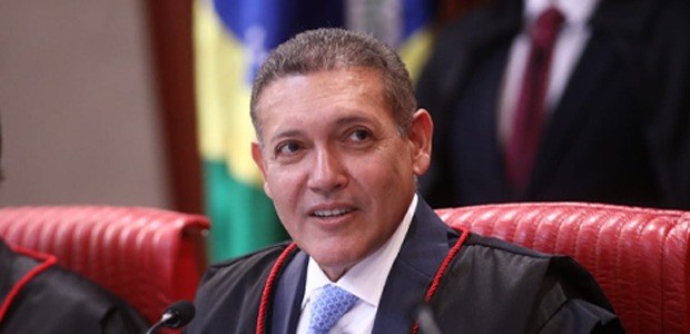  Nunes Marques suspende pesquisa eleitoral que revelou queda de Flávio Bolsonaro