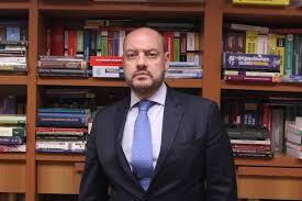  Governador do RJ revela aplicação superior a R$ 3 bilhões no Banco Master e admite recuperação parcial dos recursos