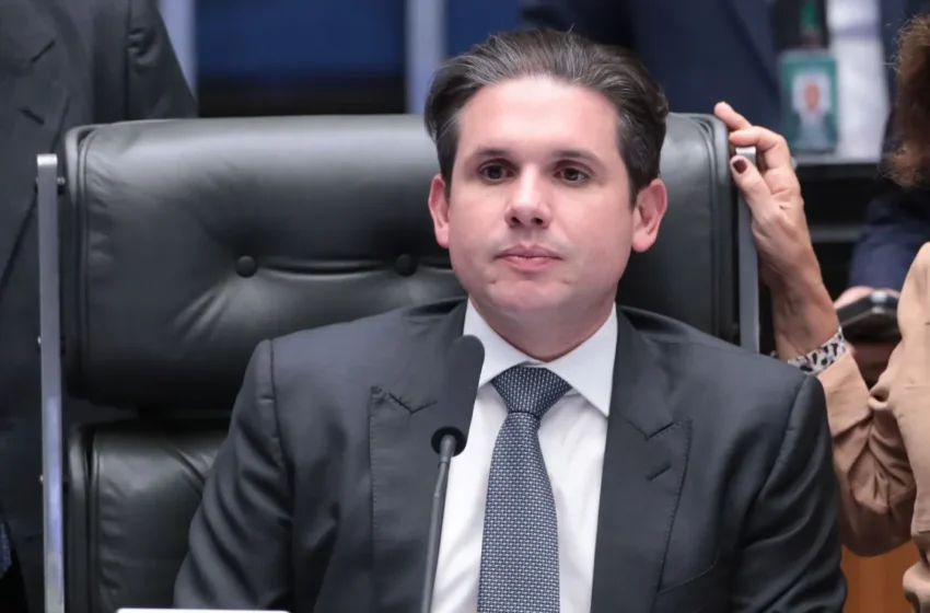  Planalto recorre a Hugo Motta para barrar avanço de pacote com impacto de R$ 270 bilhões