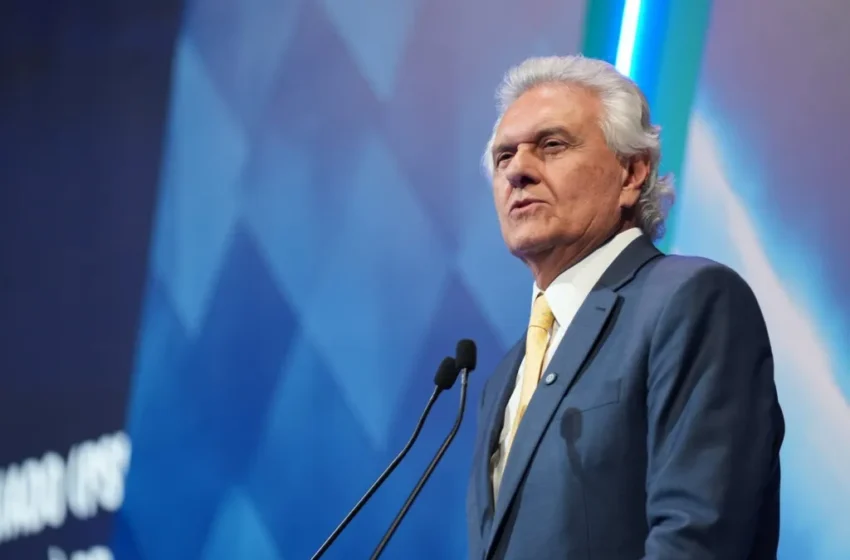  Caiado afirma que pré-candidatura de Flávio Bolsonaro perde força