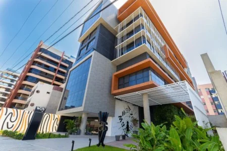  Justiça determina suspensão de novas intervenções em condomínio de luxo na Praia do Holandês, em Lucena
