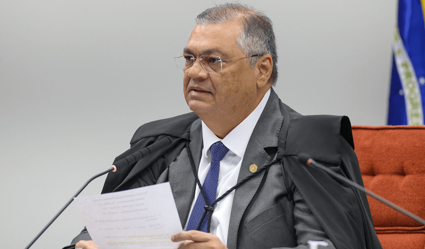 Flávio Dino aguarda esclarecimentos de partidos sobre participação na definição de emendas parlamentares