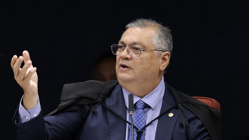  Flávio Dino determina que Congresso e governo federal definam regras para responsabilização sobre emendas parlamentares