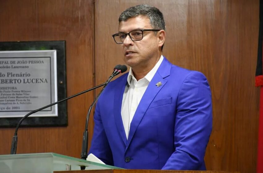  Vitor Hugo anuncia pausa na campanha e diz que vai recorrer ao TSE