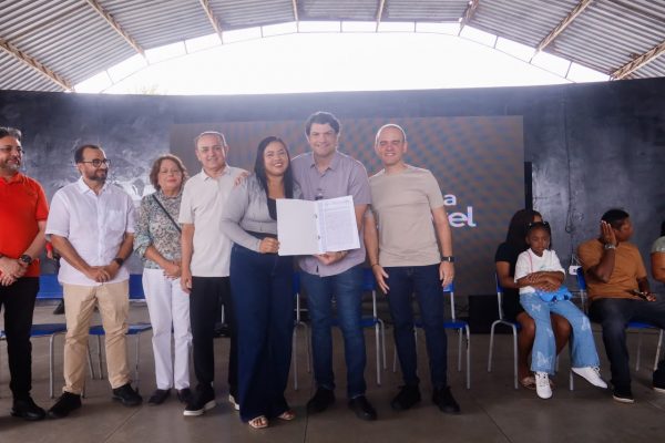  Leo Bezerra amplia programa ‘Compra Assistida’ e garante casa própria para mais 30 famílias
