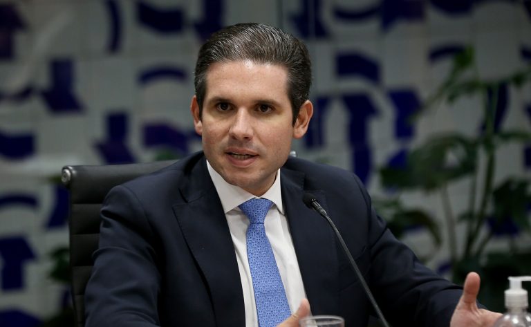  Hugo Motta dá andamento à PEC que reduz maioridade penal para 16 anos, mas votação fica para depois das eleições