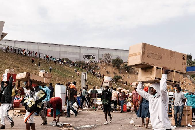  Protestos anti-imigração tomam a África do Sul
