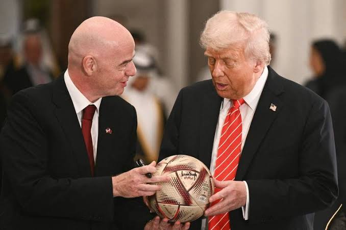  Trump chama árbitro brasileiro de “suspeito” e critica cartão vermelho na Copa
