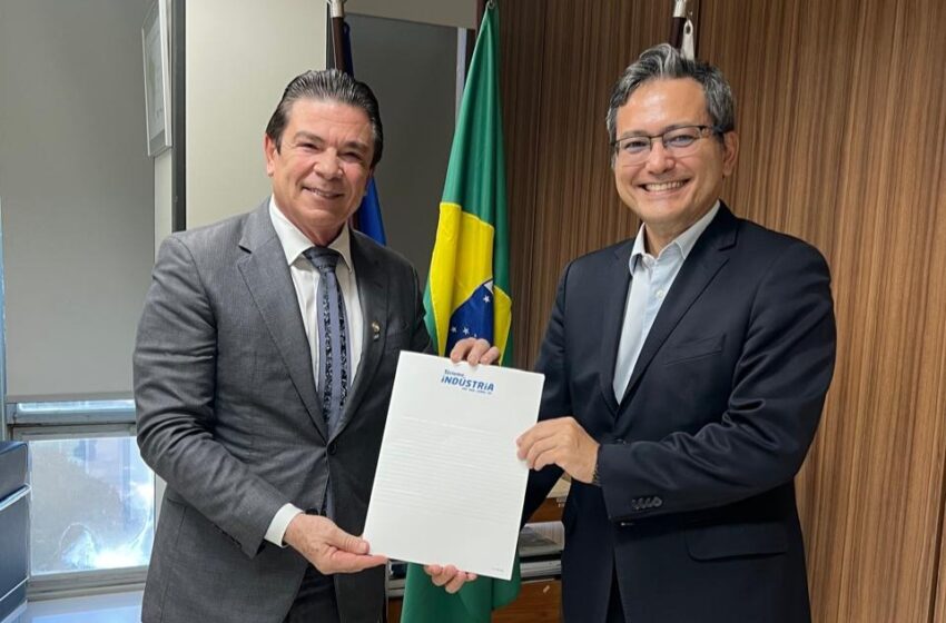  Presidente da FIEPB e da Nordeste Forte se reúne com secretário da Receita Federal e apresenta projeto para implantação de um Porto Seco na Paraíba