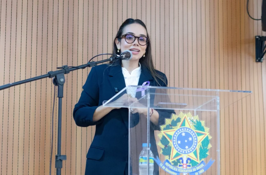  Primeira-dama Camila Mariz faz palestra no TRF5 sobre violência contra mulher e educação