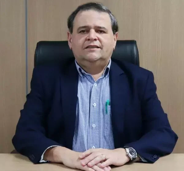  Presidente da Sicredi Evolução, João Bezerra Júnior lança livro sobre inteligência artificial