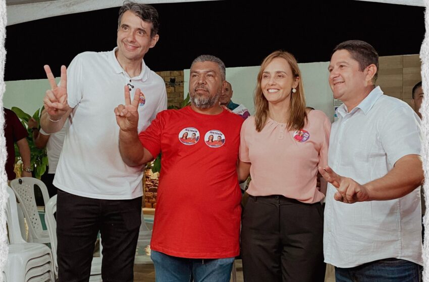  André Gadelha participa de plenária em Santa Rita e destaca diálogo com moradores