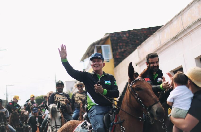  Nabor percorre tradicional Cavalgada da Fé em Serraria e destaca potencial turístico do Brejo paraibano