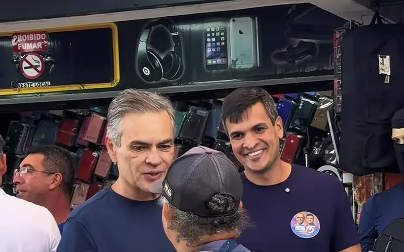  Após período afastado, Cássio Cunha Lima volta às ruas e reforça campanha de Diogo e Cícero na Paraíba