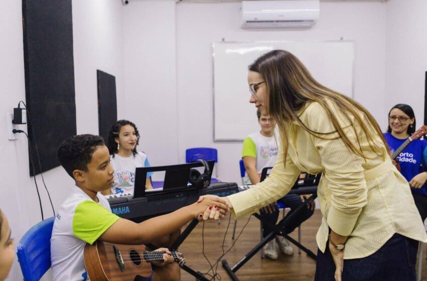  Camila Mariz conhece ações do Porto Cidade e destaca investimentos em educação, cultura e inclusão
