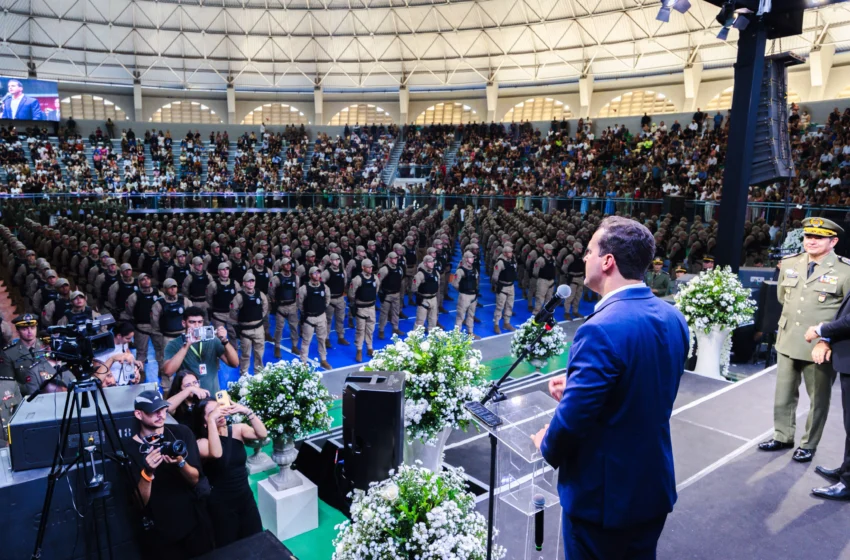  Lucas Ribeiro participa da formação de 595 novos soldados da Polícia Militar da Paraíba