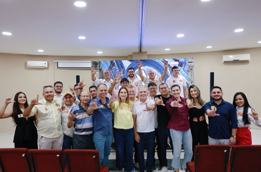  Daniella e Nabor reúnem lideranças e destacam união da campanha em Campina Grande