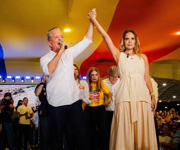  Mendonça dá vitória a Daniella Ribeiro e Nabor