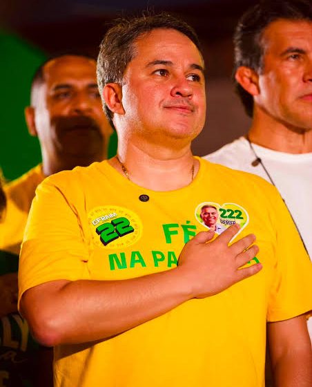  Efraim aposta em discurso de mudança e convoca eleitor para votar no 22 no domingo
